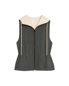 GILET SENZA MANICHE CON CAPPUCCIO E CERNIERA FRONTALE