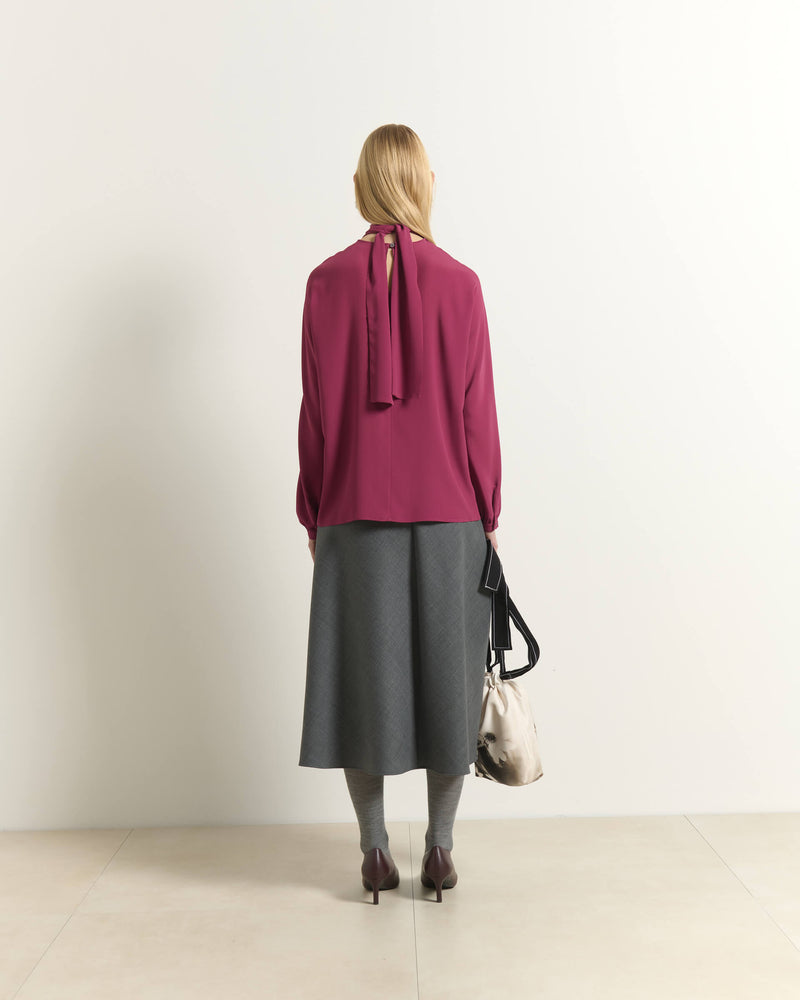 BLUSA CON FIOCCO ANNODATO A COLLO ALTO