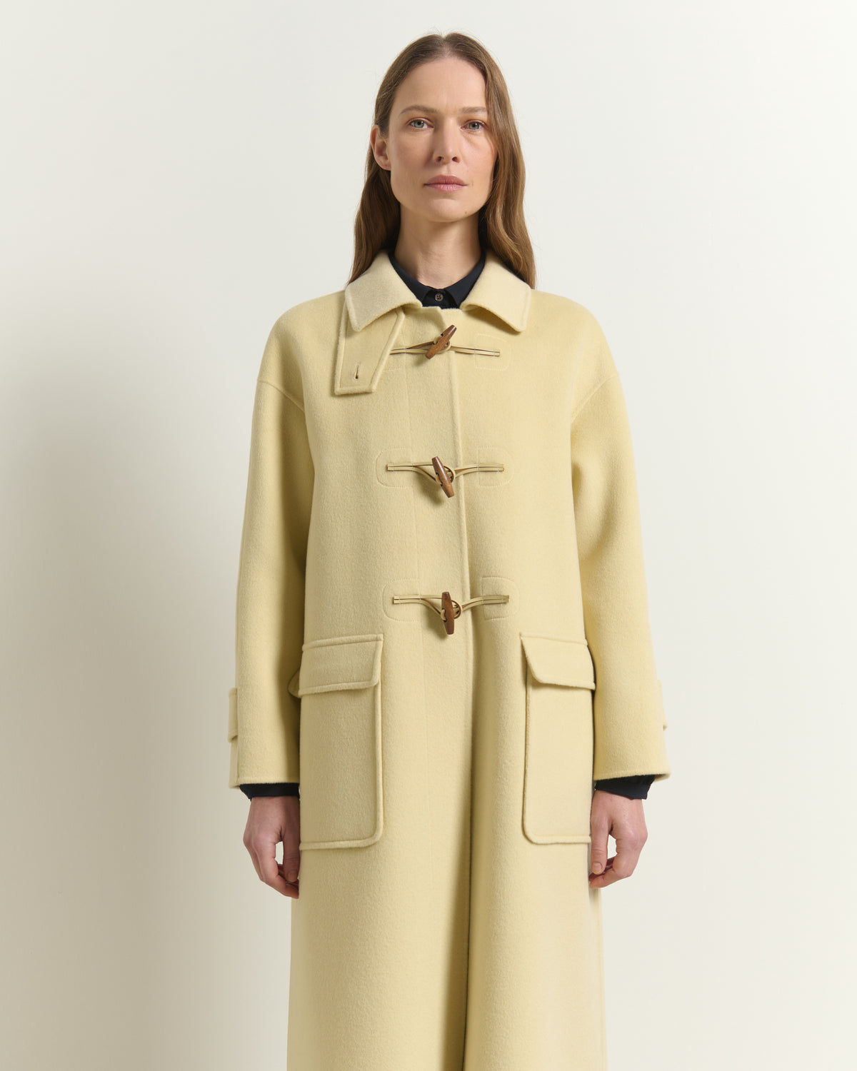 DOUBLE-FACED WOOL AND CASHMERE COAT WITH TOGGLE FASTENING