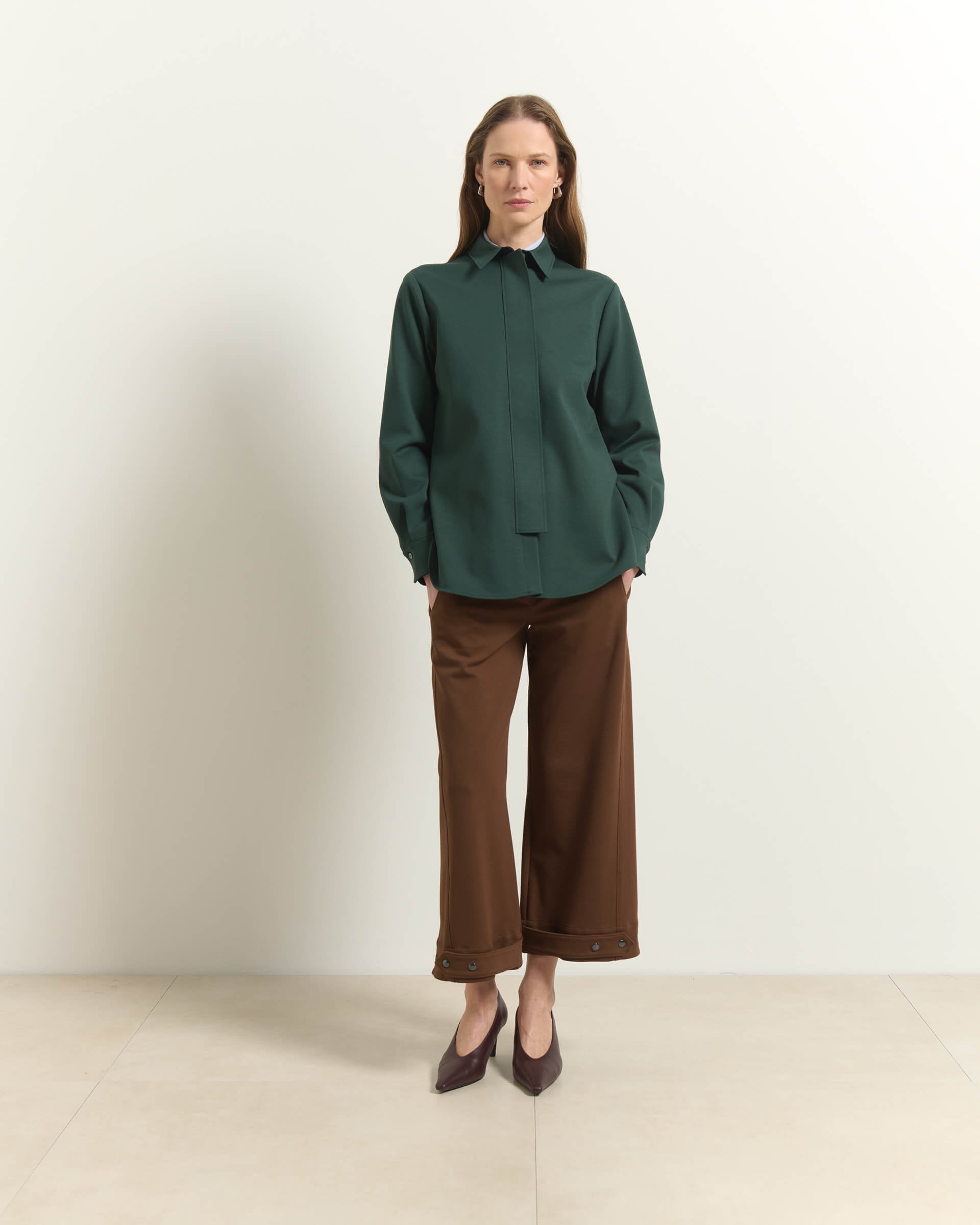 FLUID SHIRT WITH POINTED COLLAR AND HIDDEN CLOSURE