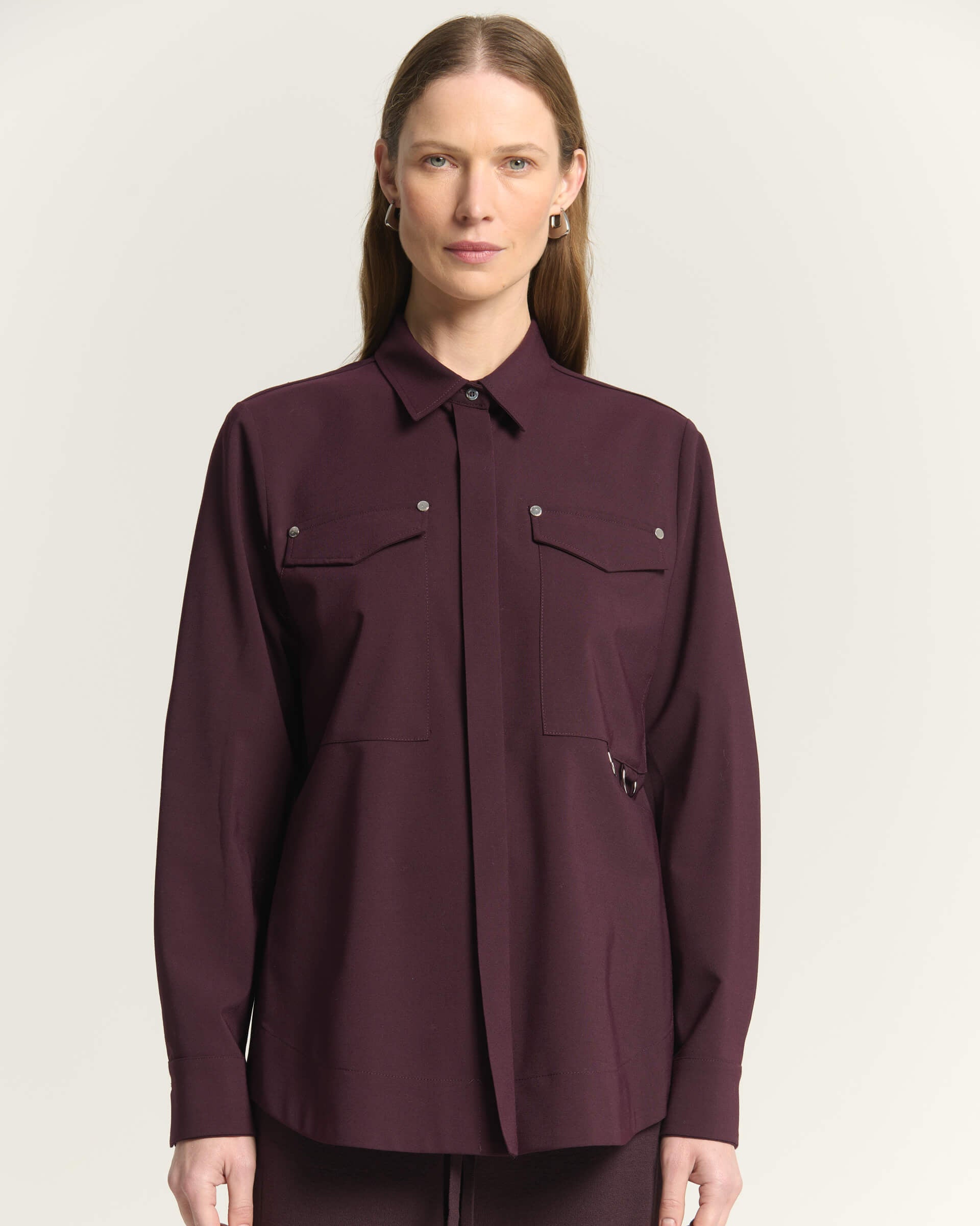 CAMICIA CON DETTAGLI METALLIZZATI