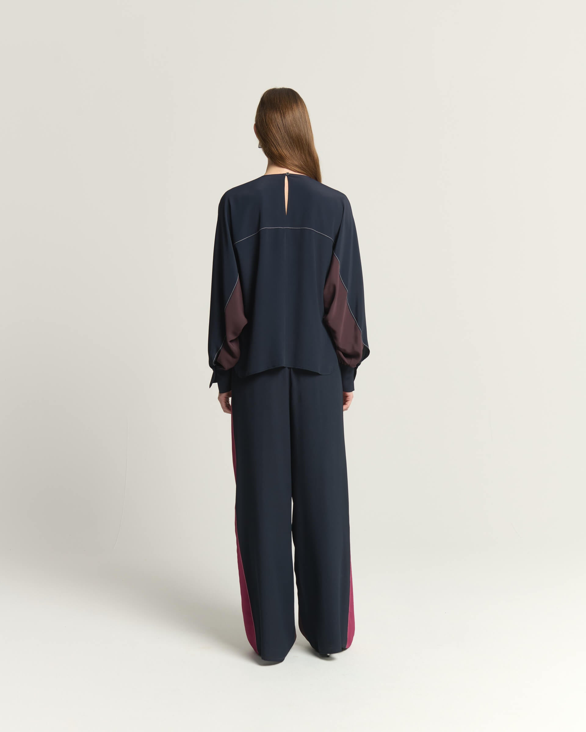 PANTALONI CON BANDE LATERALI A CONTRASTO