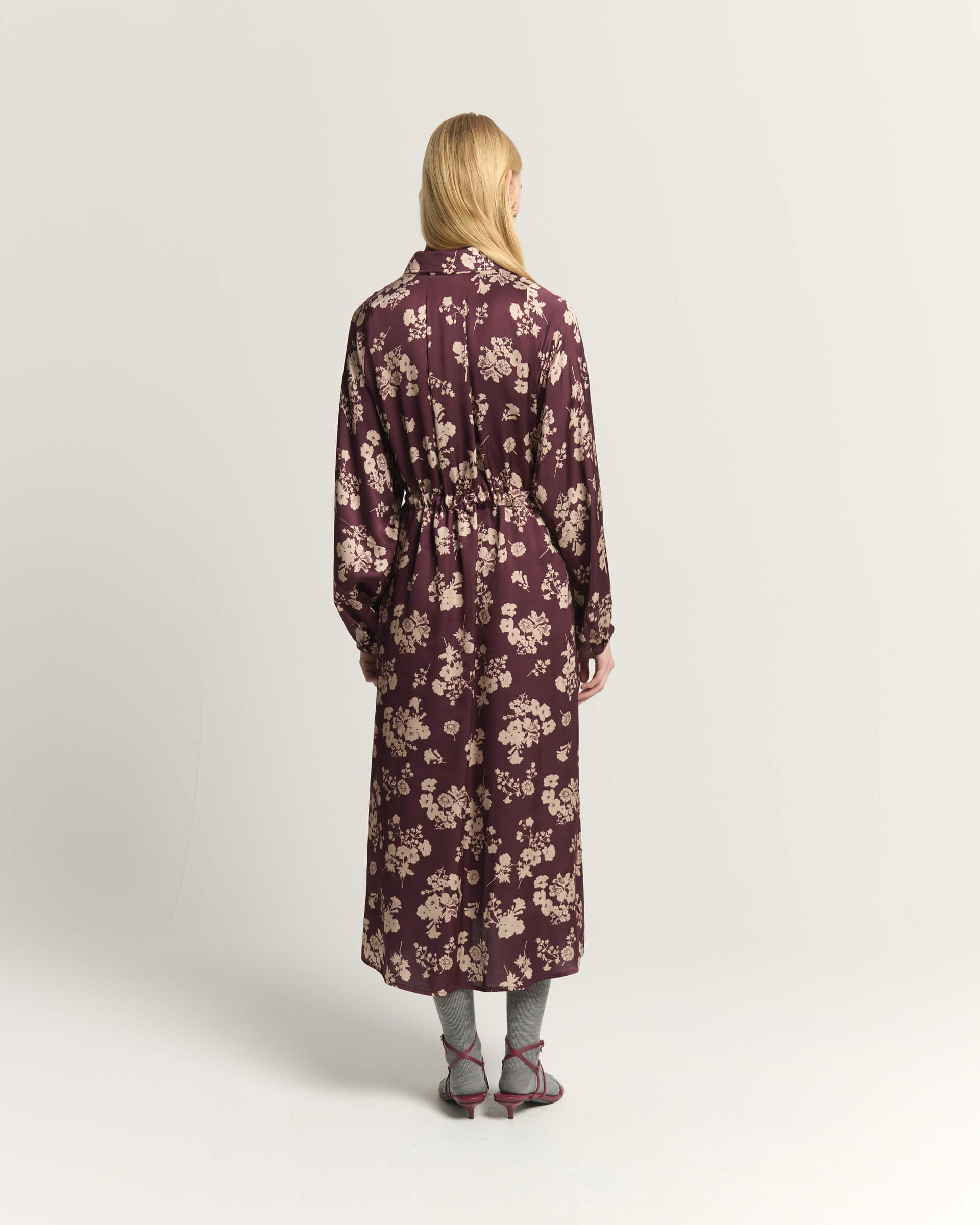 PRINTED FLUID DRESS WITH BELT