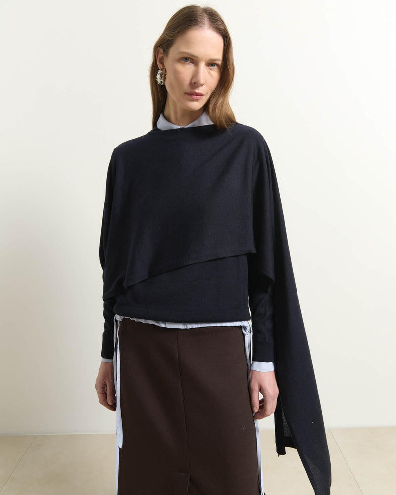 MAGLIONE ASIMMETRICO IN LANA CON SCOLLO DRAPPEGGIATO