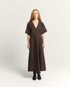 ABITO CON SCOLLO A V E DETTAGLI IN PIZZO