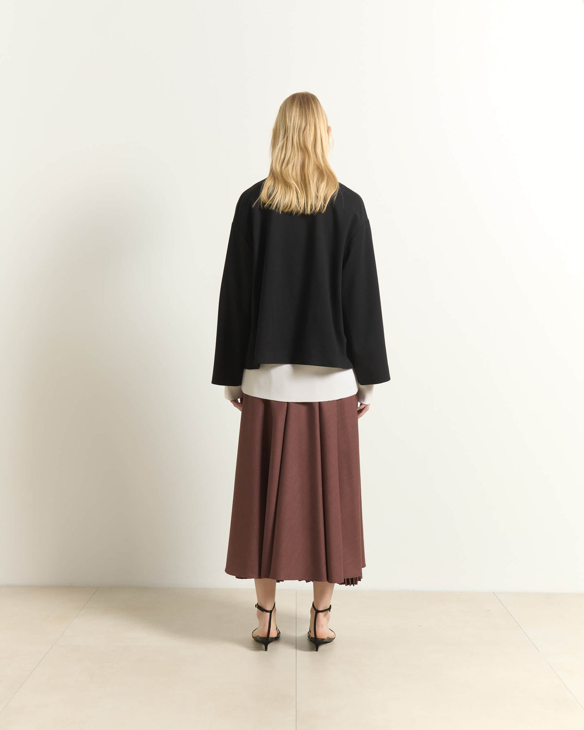 SHORT JACKET WITH PATCH POCKETS