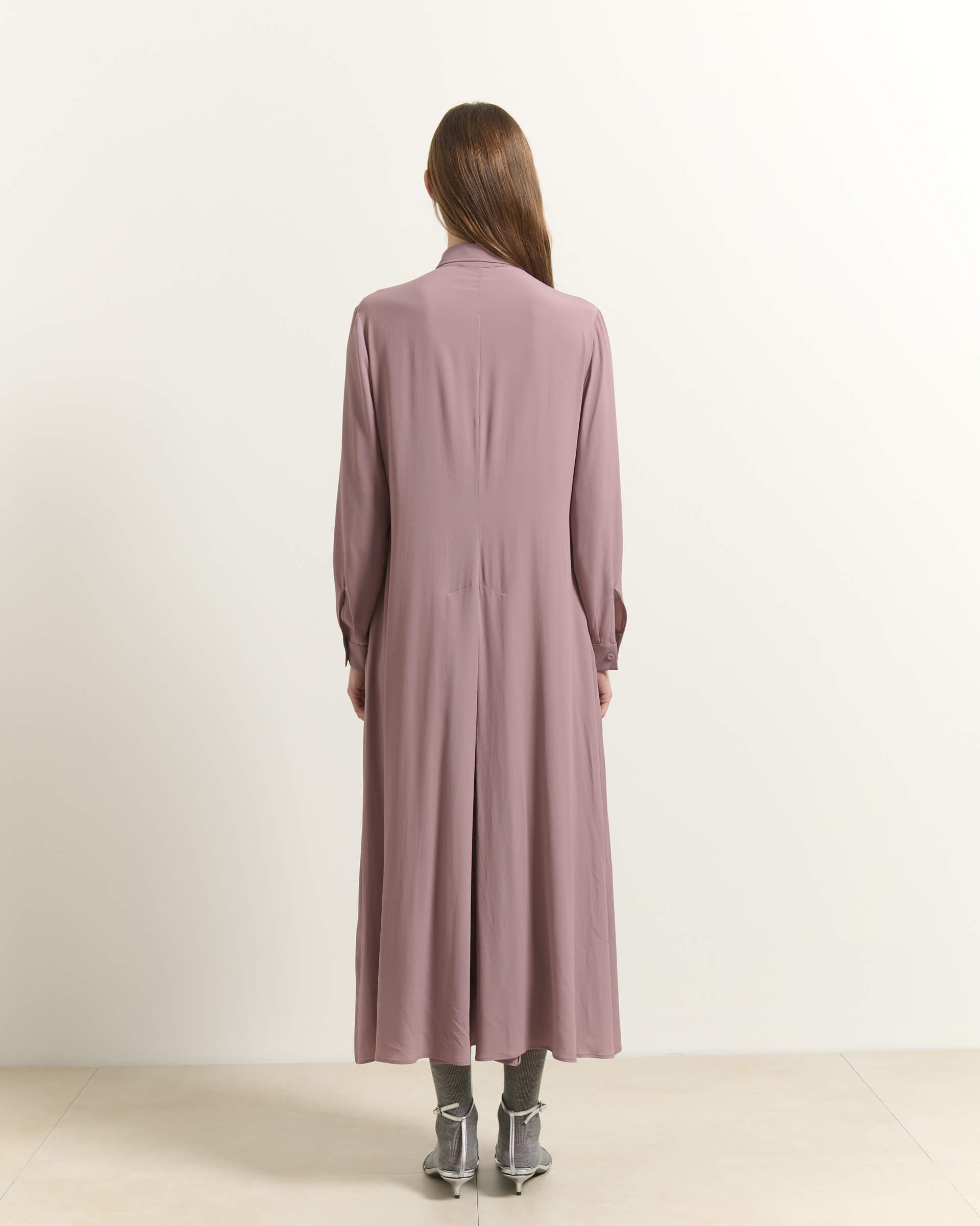 ABITO LUNGO A CAMICIA CON TASCHE A PATTINA