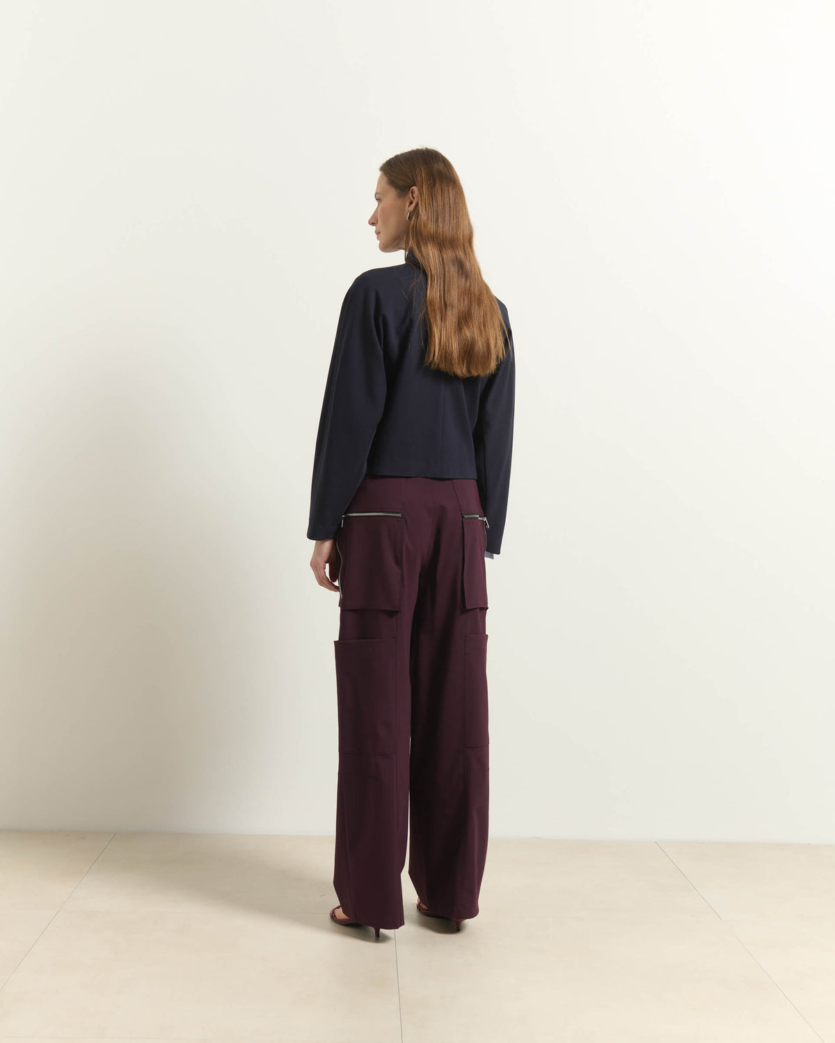 PANTALONI CARGO CON TASCHE E DETTAGLI ZIP